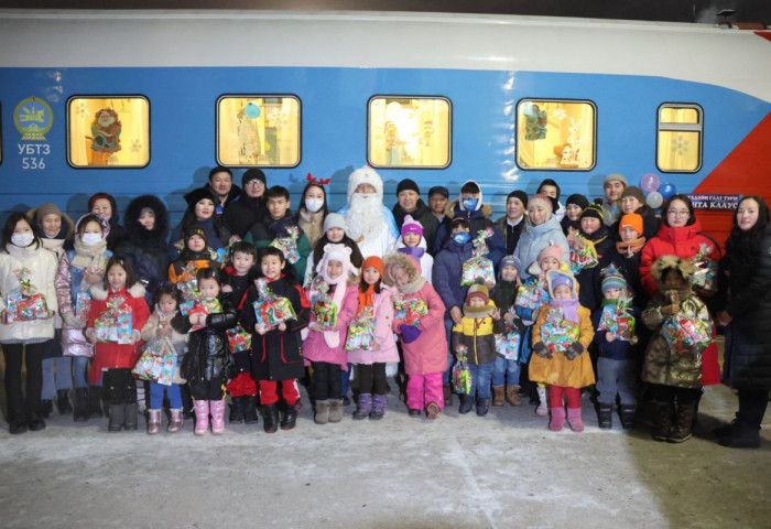 “УБТЗ“ ХНН-ээс “Санта Клаус“ хүүхдийн галт тэрэгний аяллыг зохион байгуулжээ