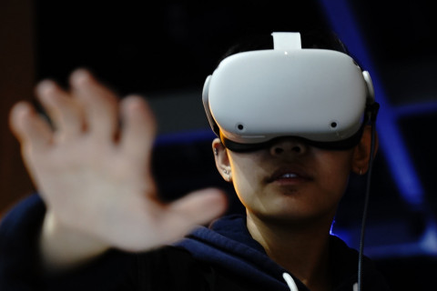 “Meta Platforms” компани VR төхөөрөмжүүдийнхээ үнийг бууруулна