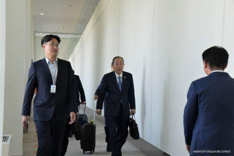 НҮБ-ын 8 дахь Ерөнхий нарийн бичгийн дарга Бан Ги Мун Монголд ирлээ