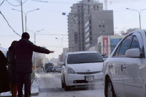 “Орон нутгаас Улаанбаатар хотод ирж такси үйлчилгээ эрхлэх явдал газар авсан“ гэв