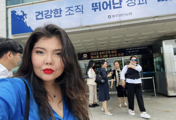Нара Монголын Эмэгтэйчүүдийн Холбооны Ерөнхийлөгчид нэр дэвших үү?