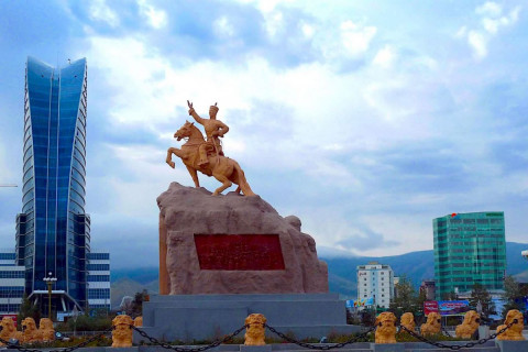 Монгол Улсын гадаад өр эхний улиралд өнгөрсөн оныхоос $1.5 тэрбумаар өсөж, $33.9 тэрбум болов